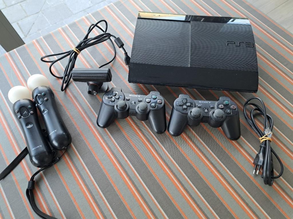 PlayStation 3 + 2 x 2 controllers + 27 games incl Skylander, Consoles de jeu & Jeux vidéo, Consoles de jeu | Sony PlayStation 3