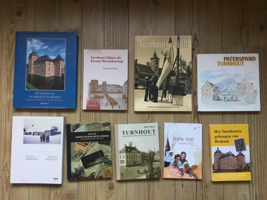 Turnhout: veel boeken over Turnhout, heemkunde geschiedenis, Boeken, Ophalen of Verzenden, Zo goed als nieuw