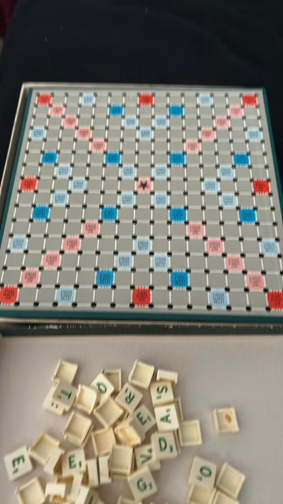 Scrabble Travel 102 pionnen compleet, Hobby en Vrije tijd, Een of twee spelers, Ophalen of Verzenden, Gebruikt, Autre