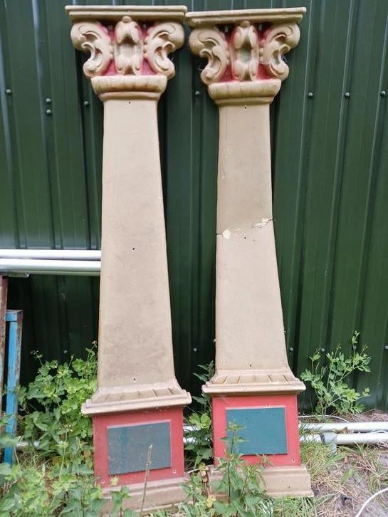 4 polyester decoratie Zuilen uit de efteling, Enlèvement