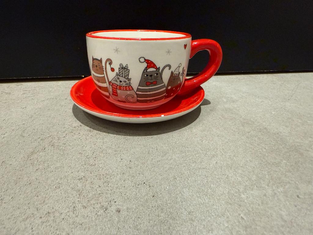 asse et sous tasse Oh Green blanc/rouge chats de Noël, Divers, Enlèvement ou Envoi, Neuf