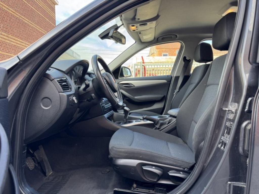 BMW X1SDrive « Garantie » NAVI/PDC/Clima/Attelage/180 000 km, Autos, BMW, X1, Achat, 750 kg, Entreprise