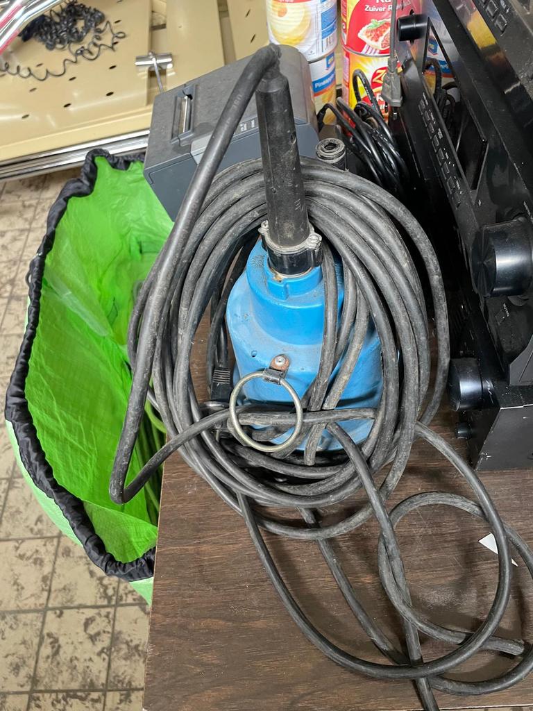 La pompe submersible Simer « Simo » — Type D6601, Jardin & Terrasse, Enlèvement ou Envoi, Utilisé, Électrique, Pompe à eaux claires