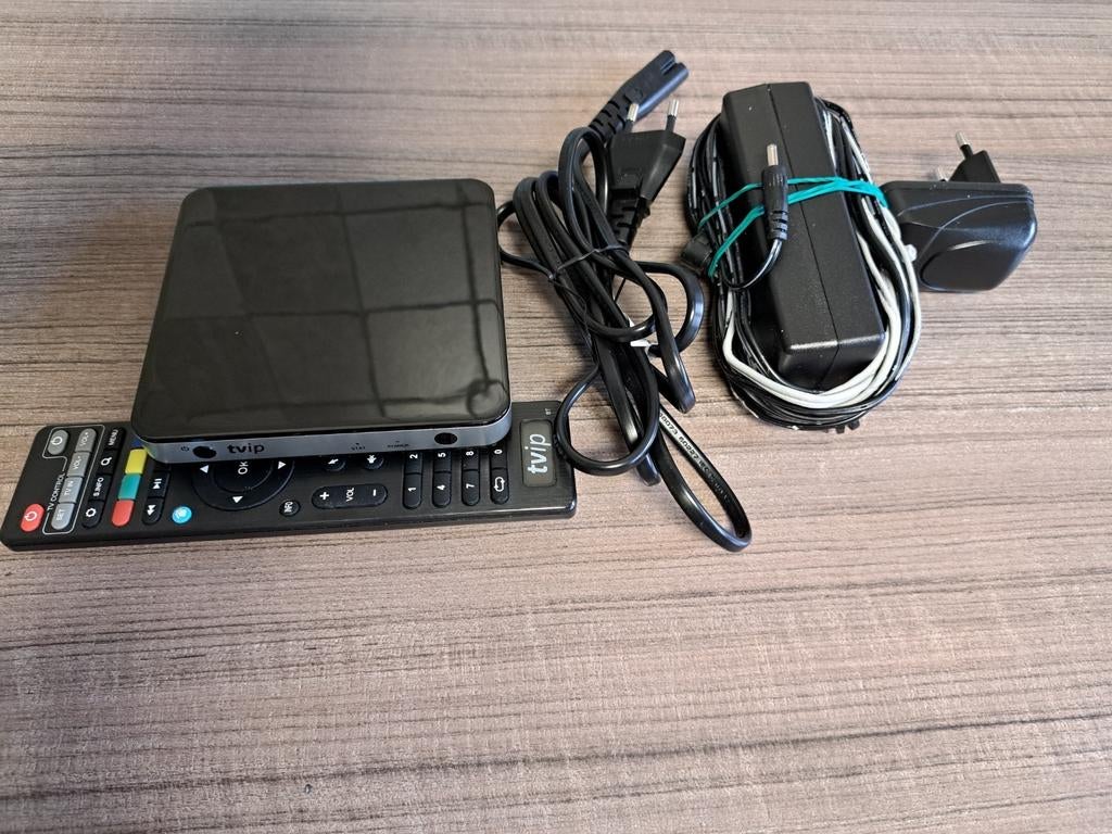 Boîtier Tvip v605 avec télécommande, Informatique & Logiciels, Disques durs, Enlèvement ou Envoi, Utilisé