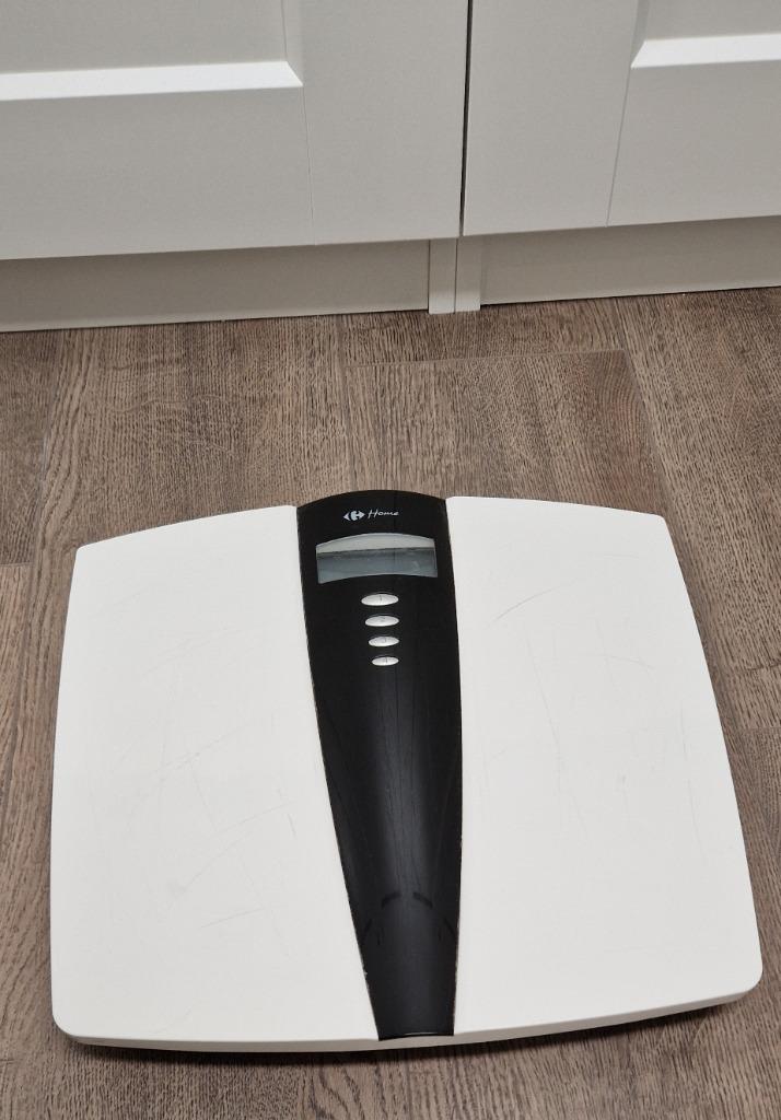 Weegschaal Carrefour (met geheugen voor 4 gebruikers), Elektronische apparatuur, Ophalen, Gebruikt, 1 tot 500 gram, 100 kg of meer