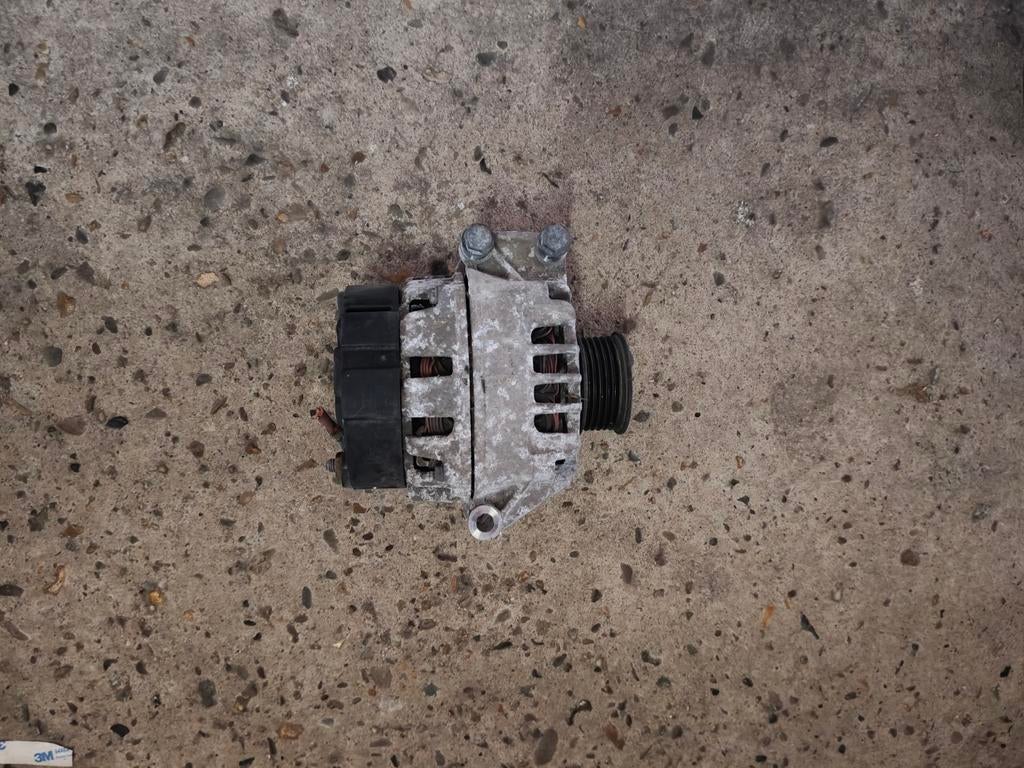 Alternator, Dynamo Renault Clio ll 1.4 benzine van 2002, Auto-onderdelen, Accu's en Toebehoren, Ophalen, Gebruikt, Renault