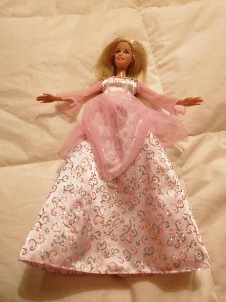 Barbie prinses, Kinderen en Baby's, Ophalen of Verzenden, Zo goed als nieuw