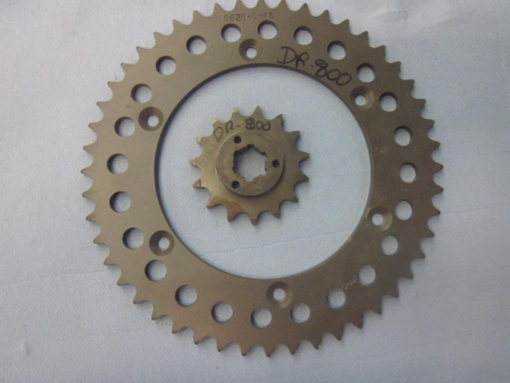 Voor en achter tandwiel Suzuki DR750-DR800, Enduro, Meer dan 35 kW