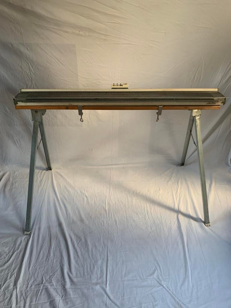 Breimachine Empisal Knitmaster 250, Hobby en Vrije tijd, Breien en Haken, Ophalen, Gebruikt, Breien, Machine