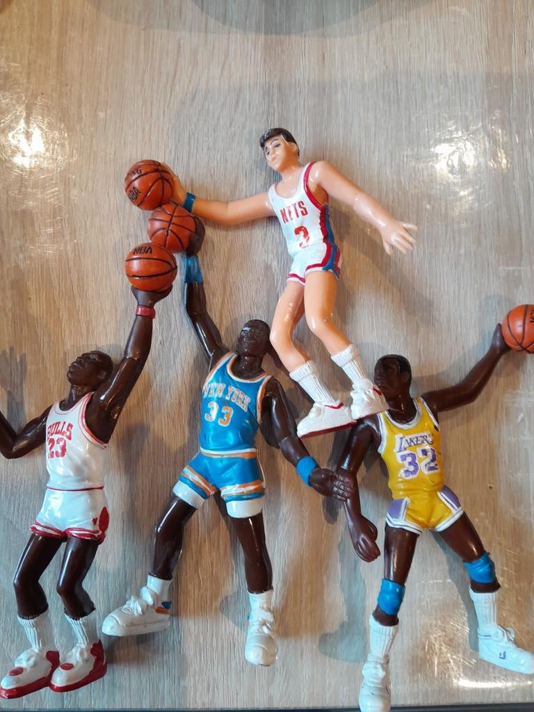 Vintage basketbalfiguren uit de NBA Jordan uit de jaren 80.., Ophalen, Gebruikt, Mens