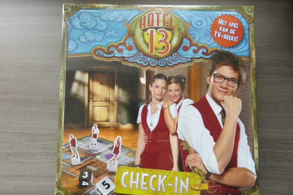 Spel Hotel 13 (nieuw), Drie of vier spelers, Ophalen of Verzenden, Nieuw, Studio 100