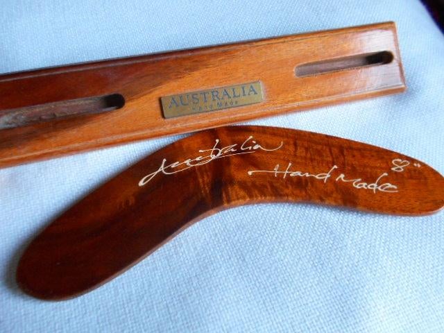 aboriginal art, hand made, boomerangs en 3 boeken, Antiek en Kunst, Hout, Gemerkt, Ophalen of Verzenden, Houtsnijwerk