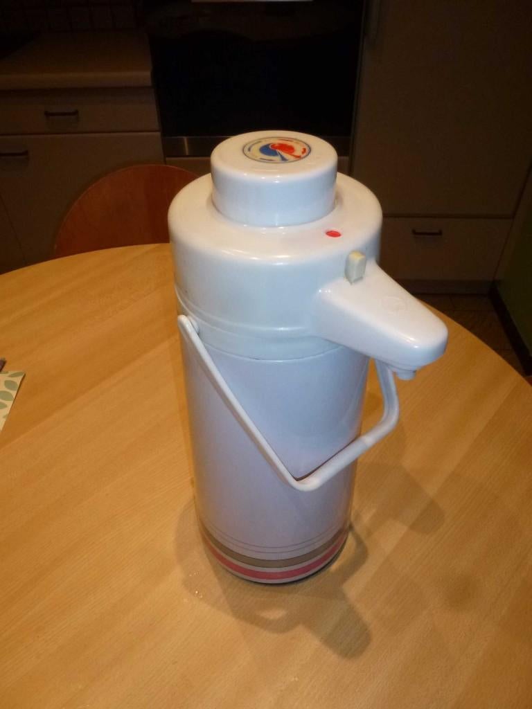 Thermos à café  avec pompe capacité 2 L - base tournante, Enlèvement ou Envoi, Cafetière, Utilisé, Autres types