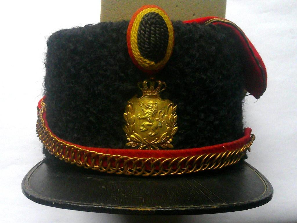 Shako talpack belge troupe probablement artillerie à cheval, Envoi, Armée de terre, Casque ou Béret