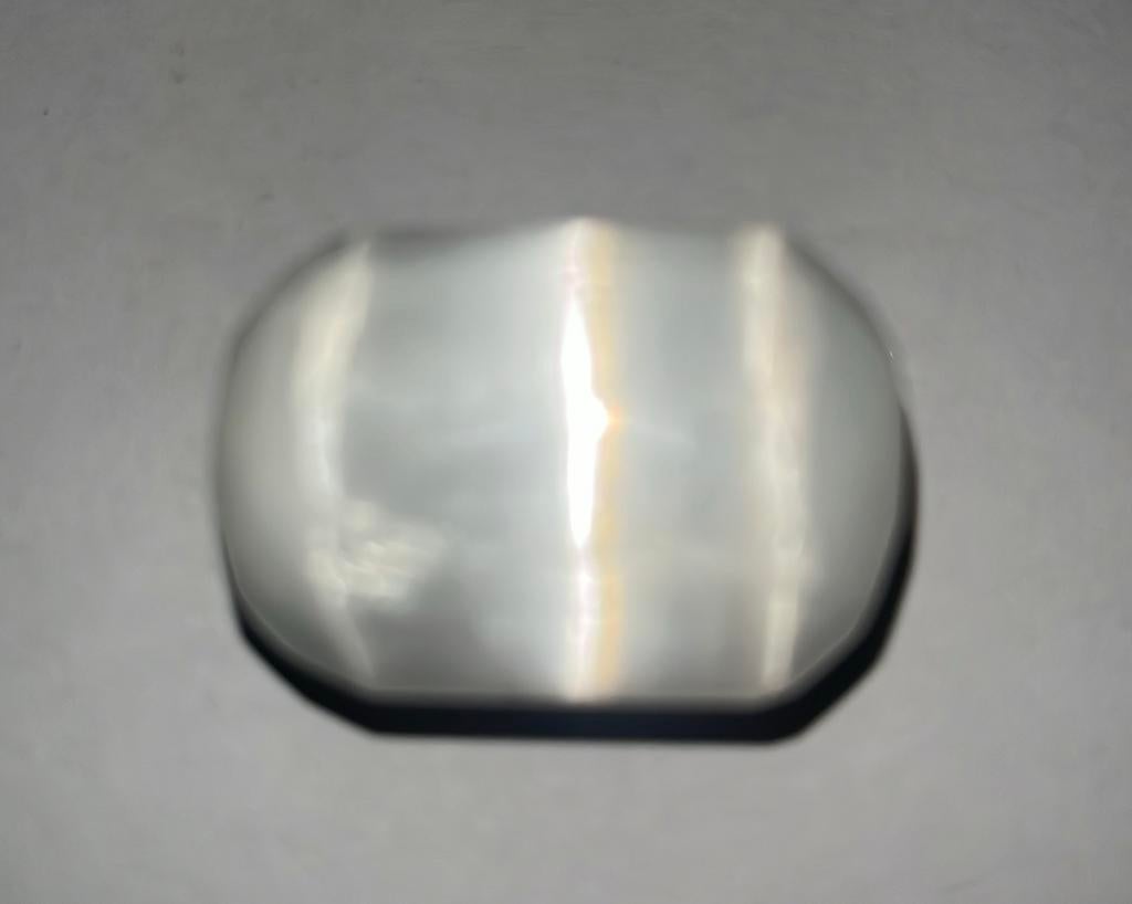 Geslepen Seleniet steen - 24gram - 31mm x diameter 21mm, Enlèvement ou Envoi