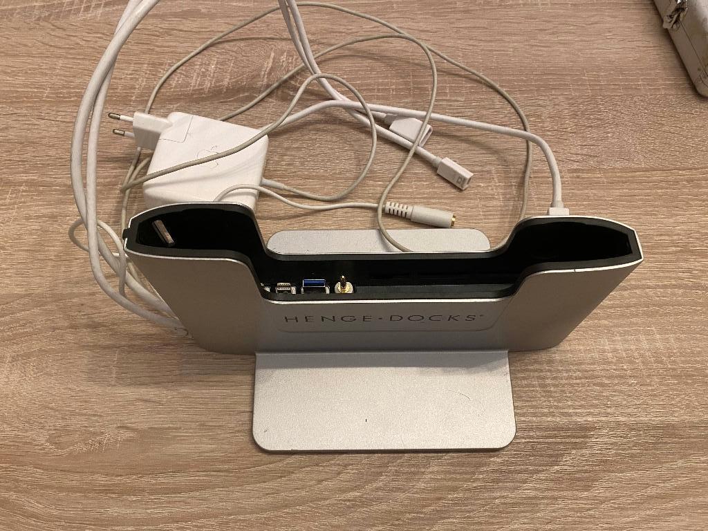 Apple Macbook Pro Dock, Informatique & Logiciels, Apple Macbooks, Utilisé, MacBook Pro, 13 pouces, Inconnu, Inconnu, Enlèvement ou Envoi