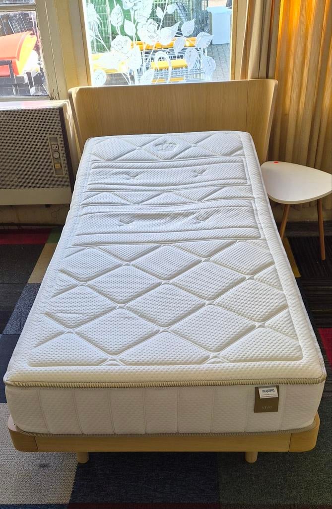 Auping Bed 90x200cm met Hoofdbord  en Tafel, Ophalen
