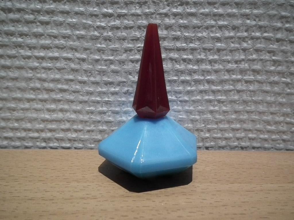 LOULOU de Parfum van Cacharel (miniatuur), Verzamelen, Verzenden, Miniatuur, Gevuld