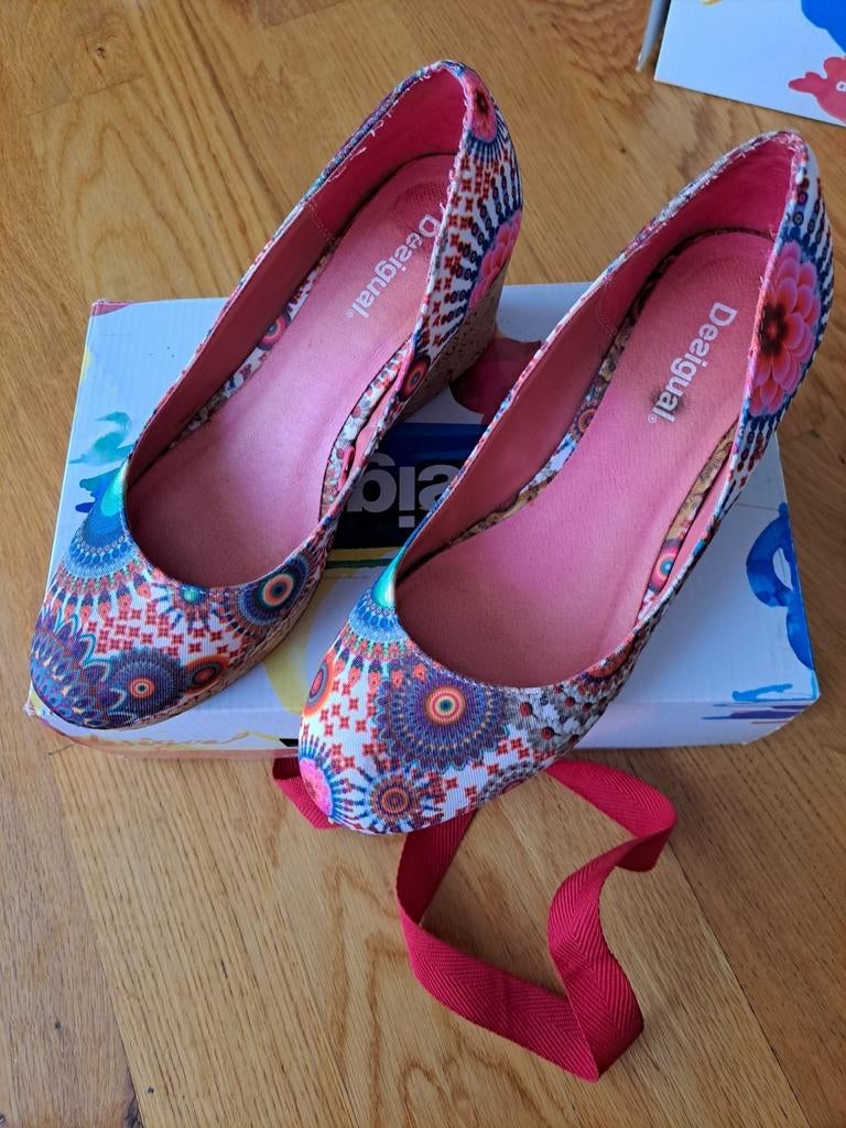 Chaussures Desigual taille 38, Enlèvement ou Envoi, Autres couleurs, Sandales et Mûles, Desigual