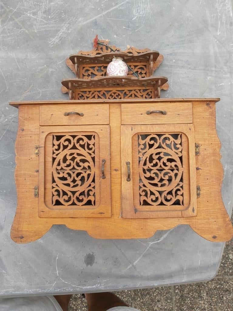 Décoration des années 50 : meuble avec sa vaisselle., Enlèvement ou Envoi, Comme neuf, Décoration