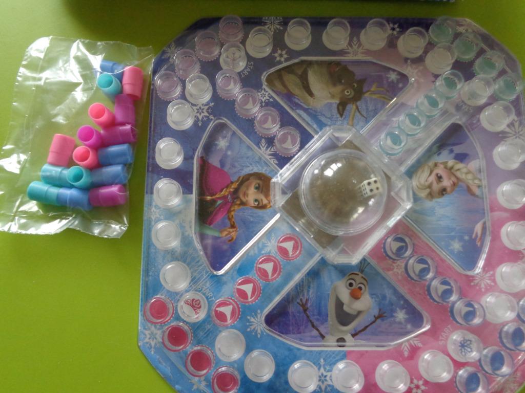 jeu Disney "Pop Up" - Reine des Neiges, Hobby & Loisirs créatifs, Jeux de société | Jeux de plateau, Utilisé, Trois ou quatre joueurs