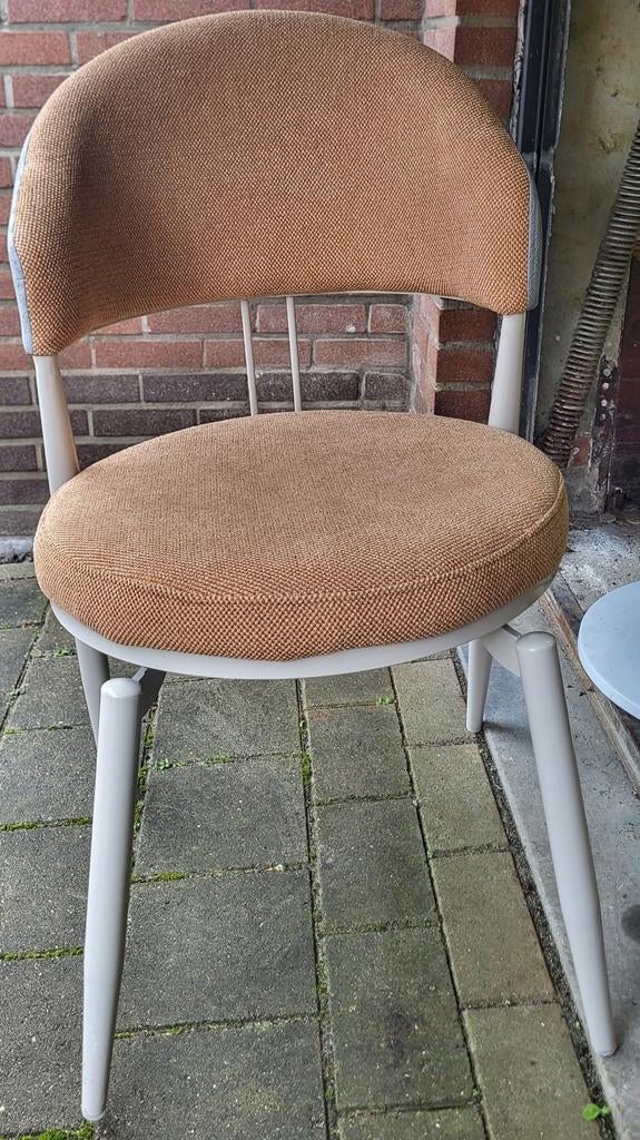 Nieuwe stoel, Huis en Inrichting, Stoelen, Ophalen, Nieuw
