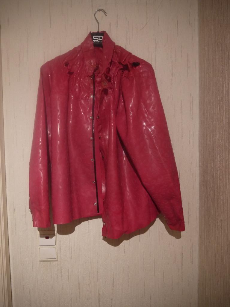 Latex hemd    maat XL  fetish rubber, Enlèvement ou Envoi, Rouge