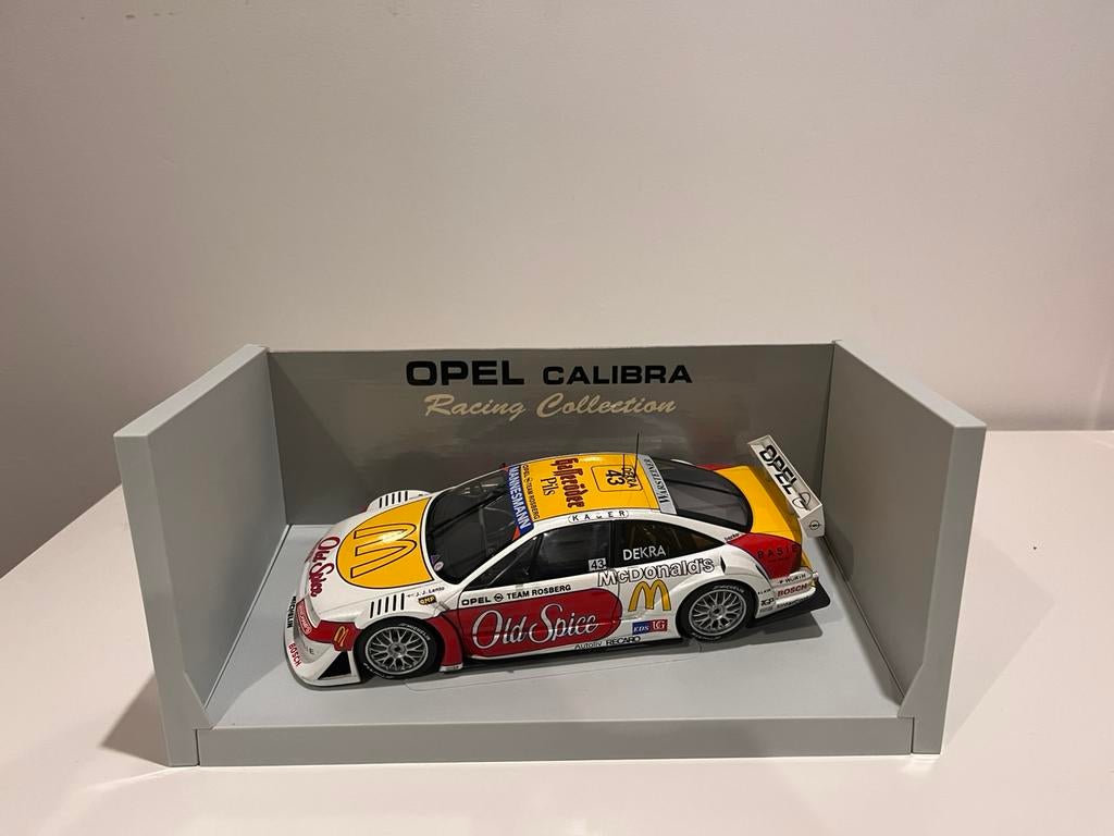 Opel Calibra RACING COLLECTION  •  UT MODELS, Hobby en Vrije tijd, Modelauto's | 1:18, Ophalen of Verzenden, Zo goed als nieuw