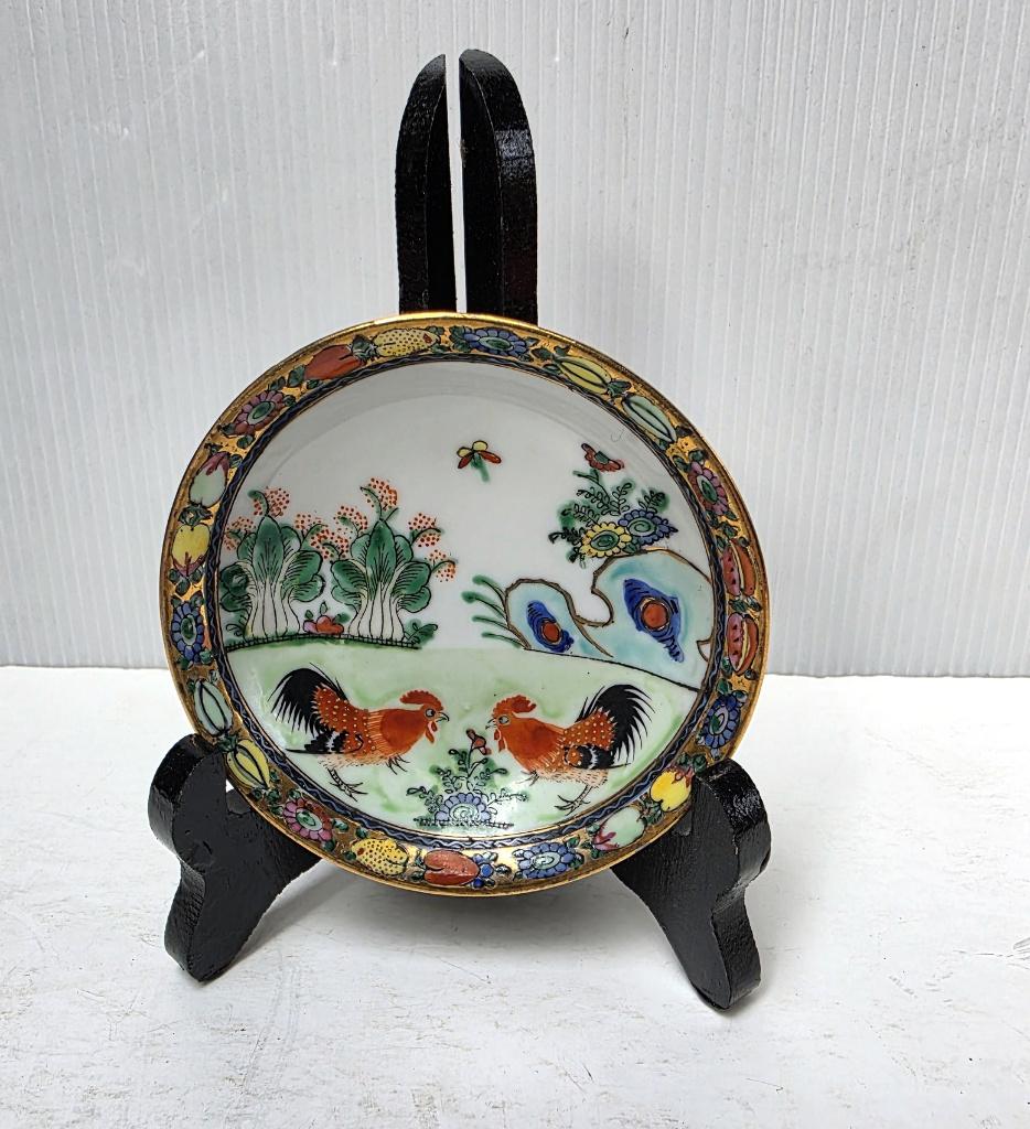 Chinees porseleinen dip- of sauskommetje met rode stempel, Ophalen of Verzenden, Zo goed als nieuw, Porselein, Bord of Schaal