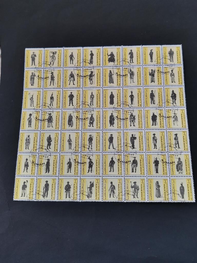 Ajman 1972 - feuille avec divers uniformes militaires, Enlèvement ou Envoi, Affranchi, Moyen-Orient