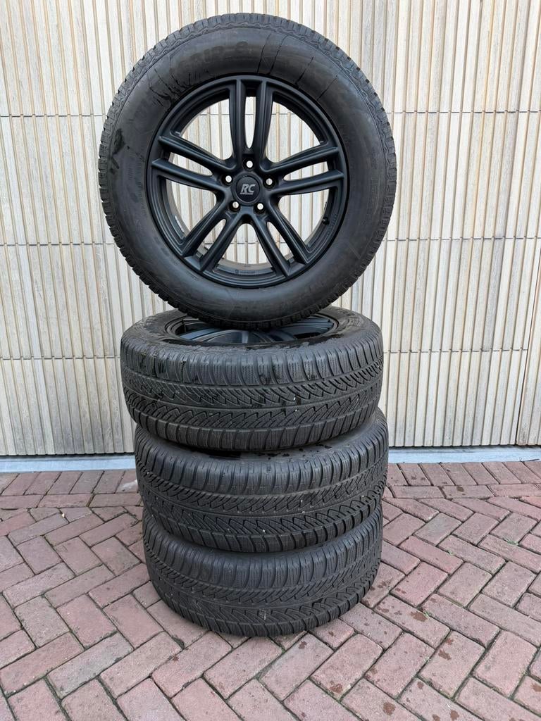 Te koop winterset goodyear ultragrip 8 255/60r18, Enlèvement