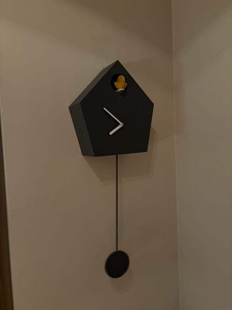 Karlsson Modern Cuckoo wandklok, Ophalen, Zo goed als nieuw, Wandklok