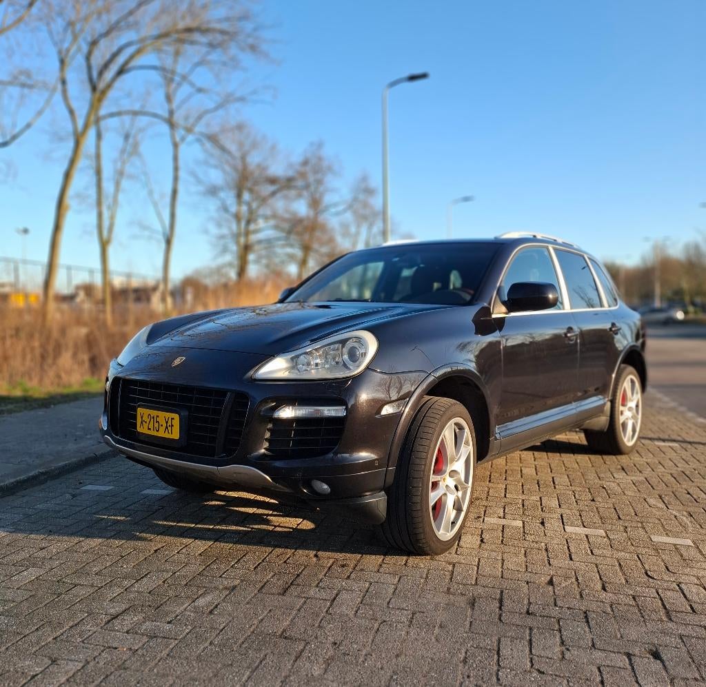 Porsche Cayenne Turbo | Style classique | Tiptronic, Autos, Cuir, Cayenne, Achat, Entretenue par le concessionnaire