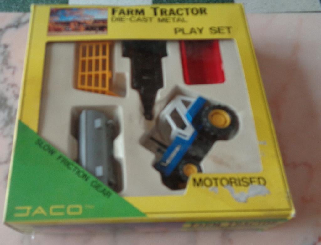 tracteur vintage avec son matériel, Enlèvement, Neuf