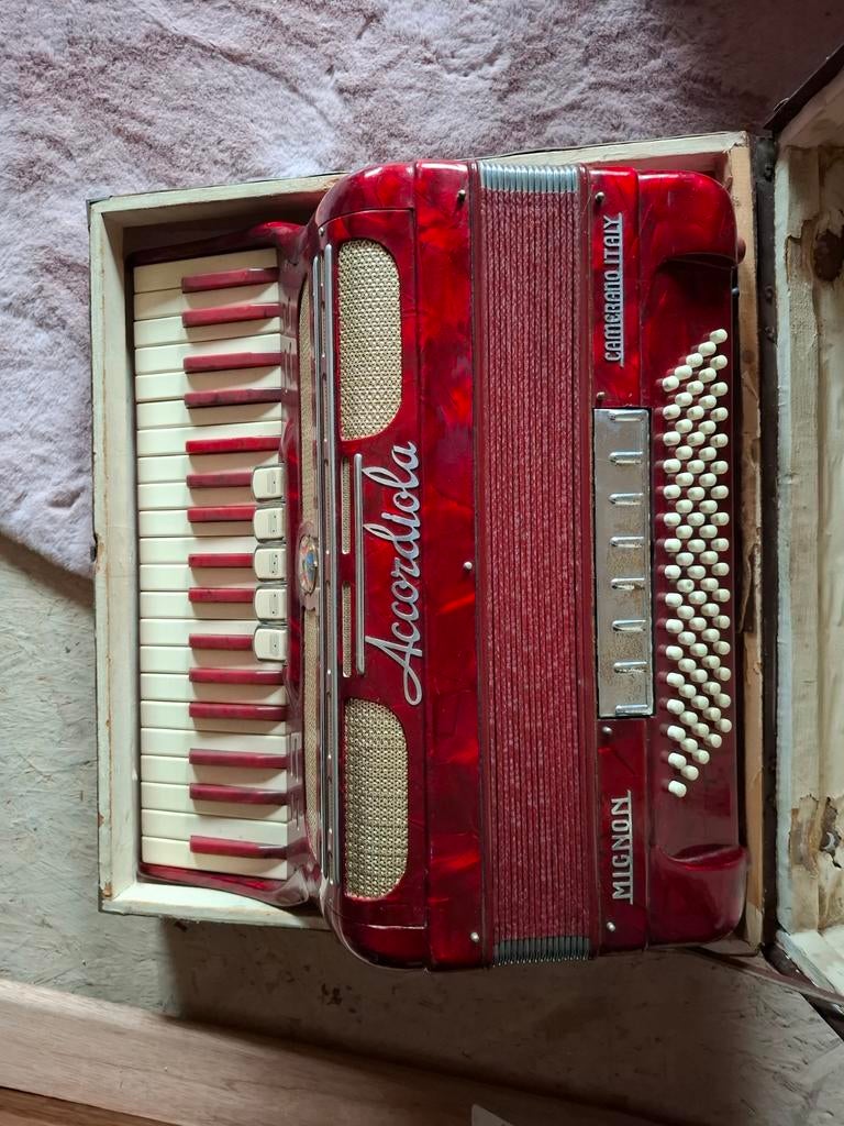 Accordion accordiola, Ophalen, Accordiola