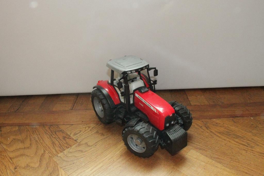 Bruder - tractor Massey Ferguson, Ophalen of Verzenden, Gebruikt
