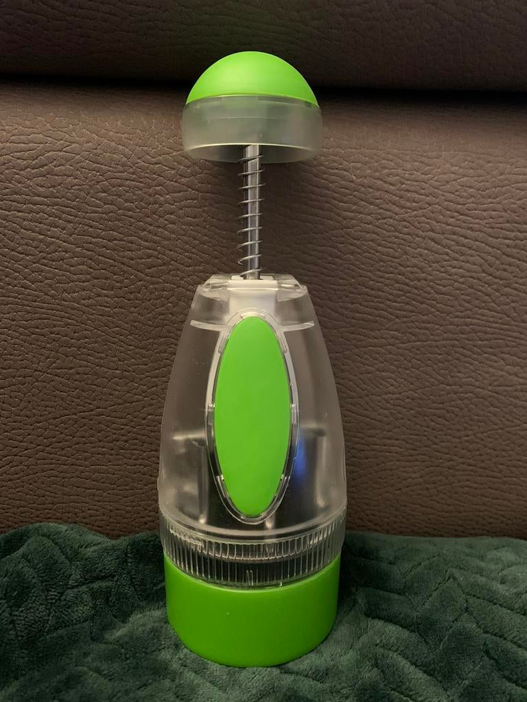 Broyeur pour herbes, oignons et autres, Enlèvement ou Envoi, Comme neuf