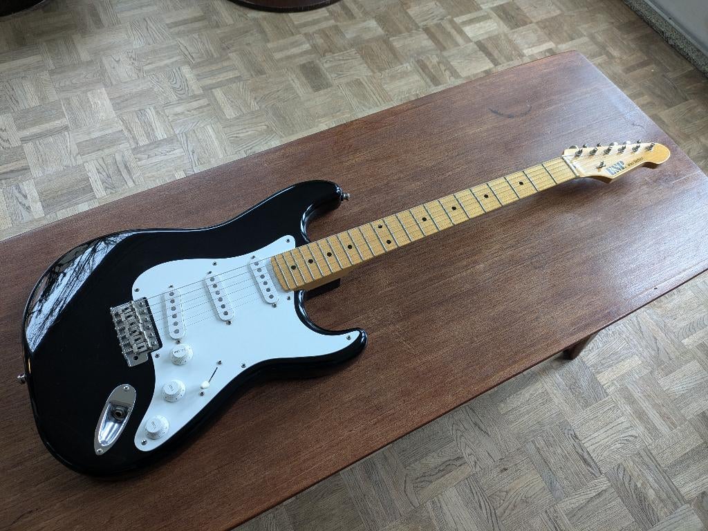 ESP 400 series stratocaster Japan, Enlèvement ou Envoi, Utilisé, Solid body, Autres marques