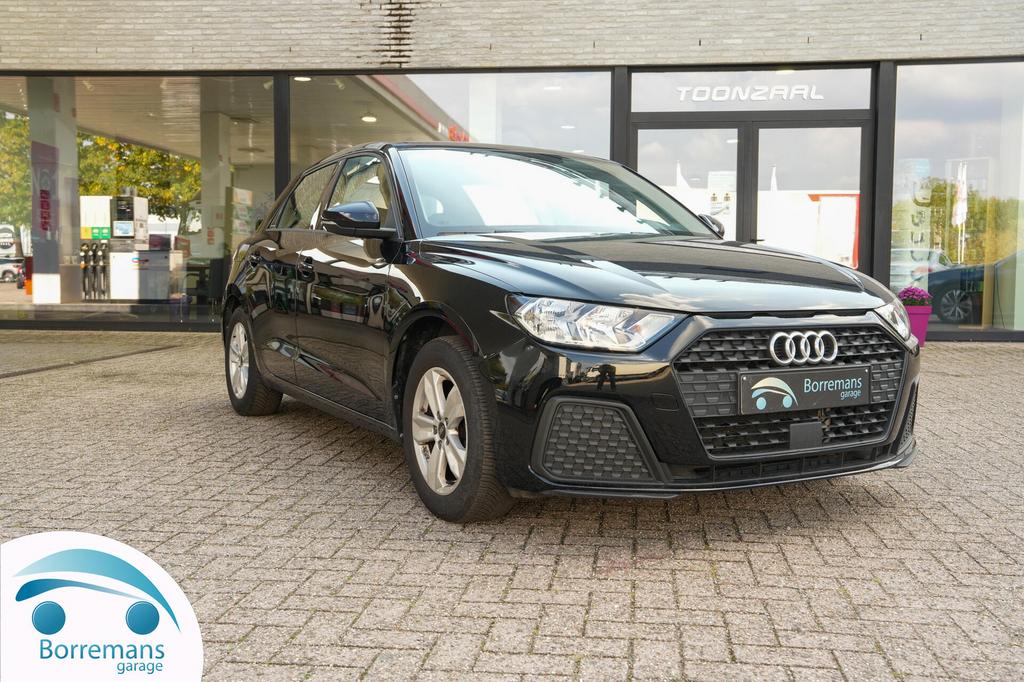 Audi A1 1.0 25 TFSI ATTRACTION NAVI/CARPLAY/PARKEERHULP/..., 0 kg, USB, A1, 95 pk