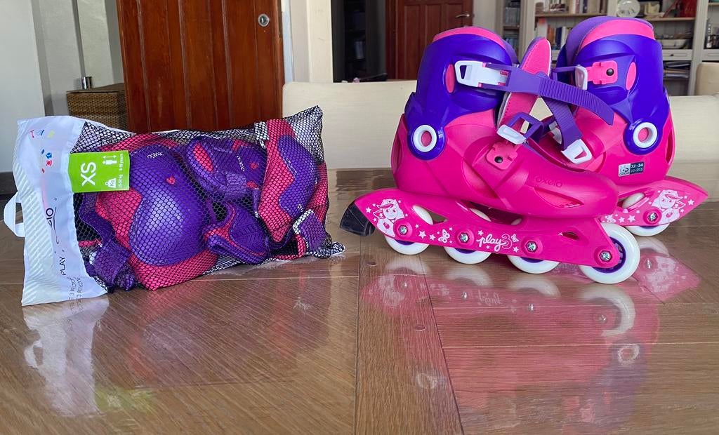 Kit Kinderskates Play3 + Set 3x2 kinderbeschermers roze/paar, Kinderen en Baby's, Speelgoed | Buiten | Rolschaatsen, Zo goed als nieuw