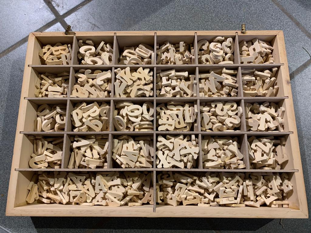 Lot de lettres en bois, Neuf
