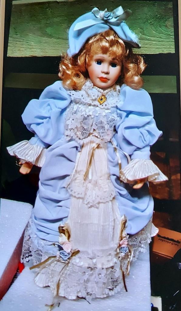 Poupée porcelaine, Ophalen of Verzenden, Zo goed als nieuw, Pop