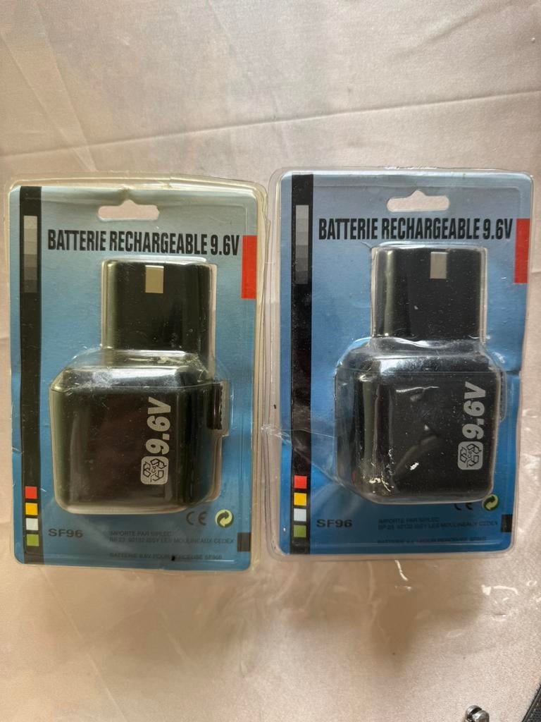 Batterie rechargeable 9,6V pour perceuse – sous blister, Doe-het-zelf en Bouw, Gereedschap | Handgereedschap, Zo goed als nieuw