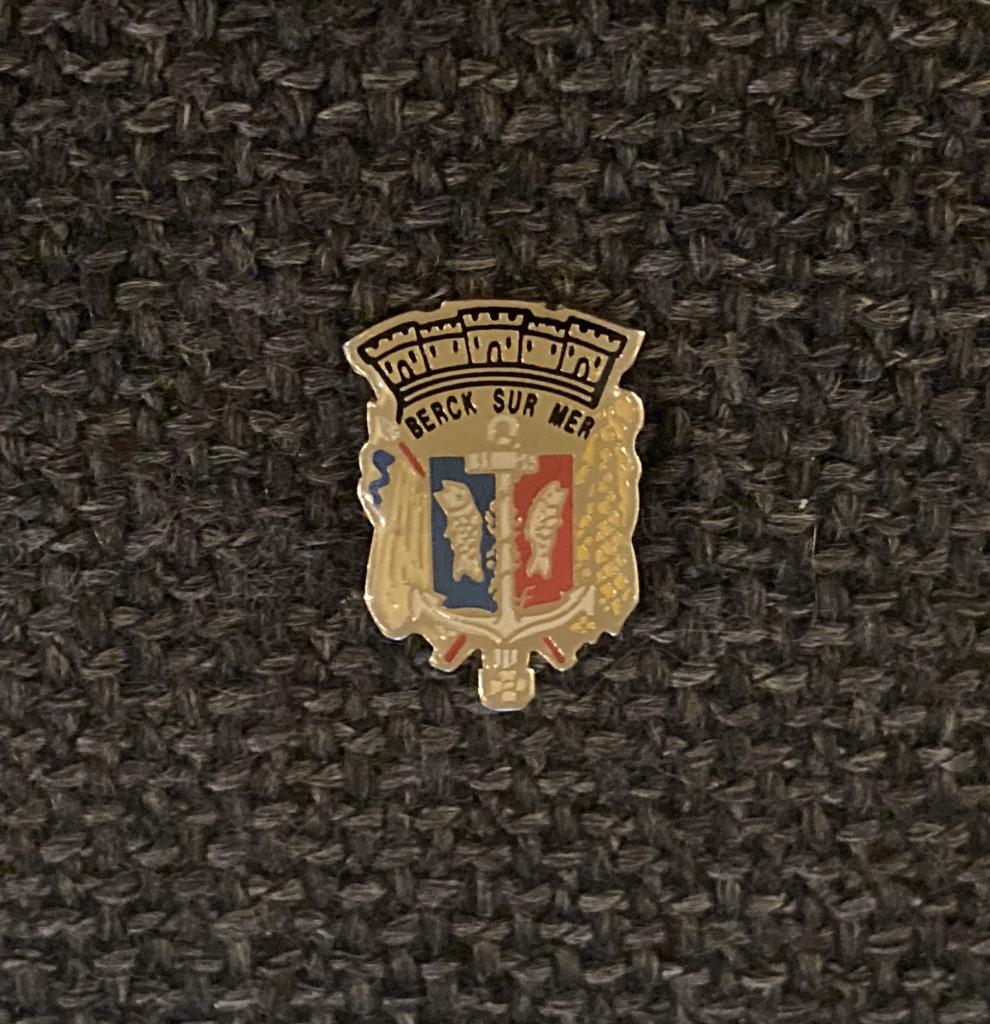 PIN - BERCK SUR MER - FRANCE - FRANKRIJK, Envoi, Utilisé, Ville ou Campagne, Insigne ou Pin's