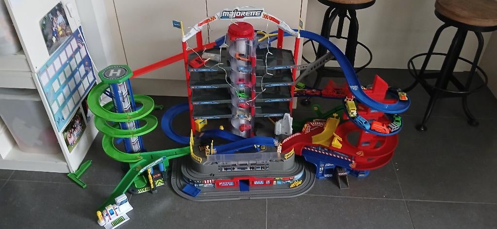 Majorette super racebaan, Kinderen en Baby's, Racebaan, Zo goed als nieuw, Overige aandrijving, Met looping