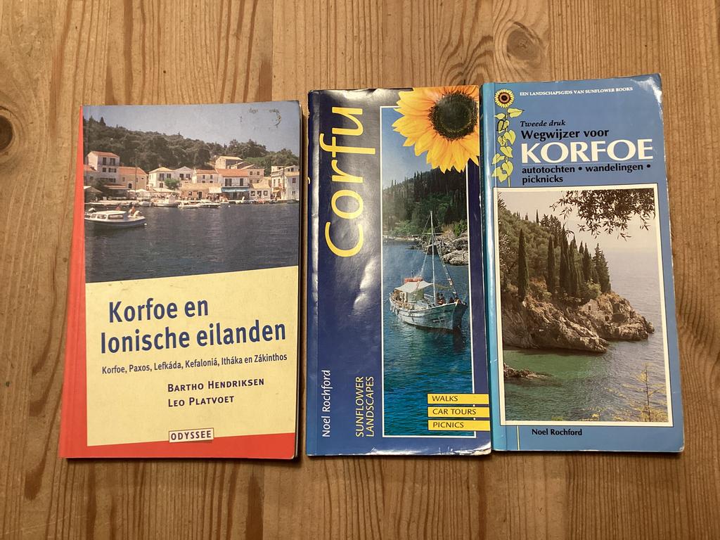 Korfoe reisgidsen, Ophalen of Verzenden, Zo goed als nieuw