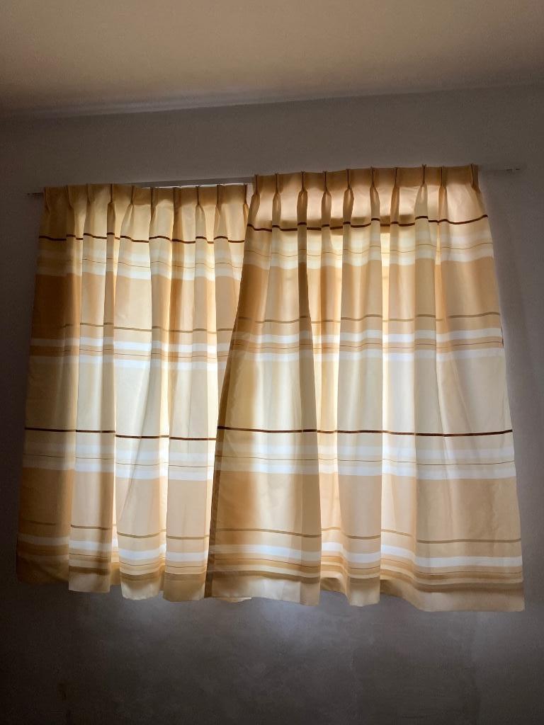 4 gordijnen 95L x 170H + 2 gordijnen 200L x 254 H, Ophalen, Zo goed als nieuw, Wit
