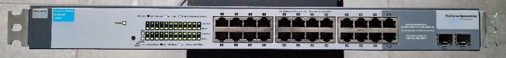 Set van 3 switches, 2 HP, 1 Linksys voor €45,00, Ophalen, Gebruikt
