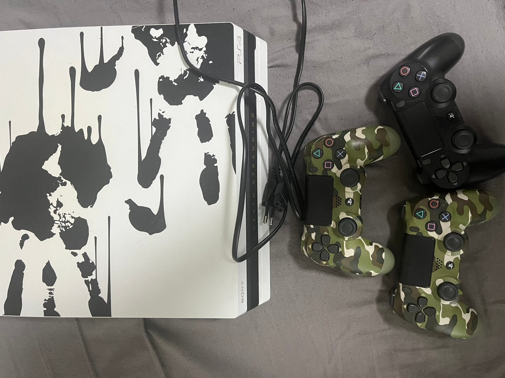 Playstation 4 pro death stranding 1TB, Games en Spelcomputers, Ophalen, Zo goed als nieuw