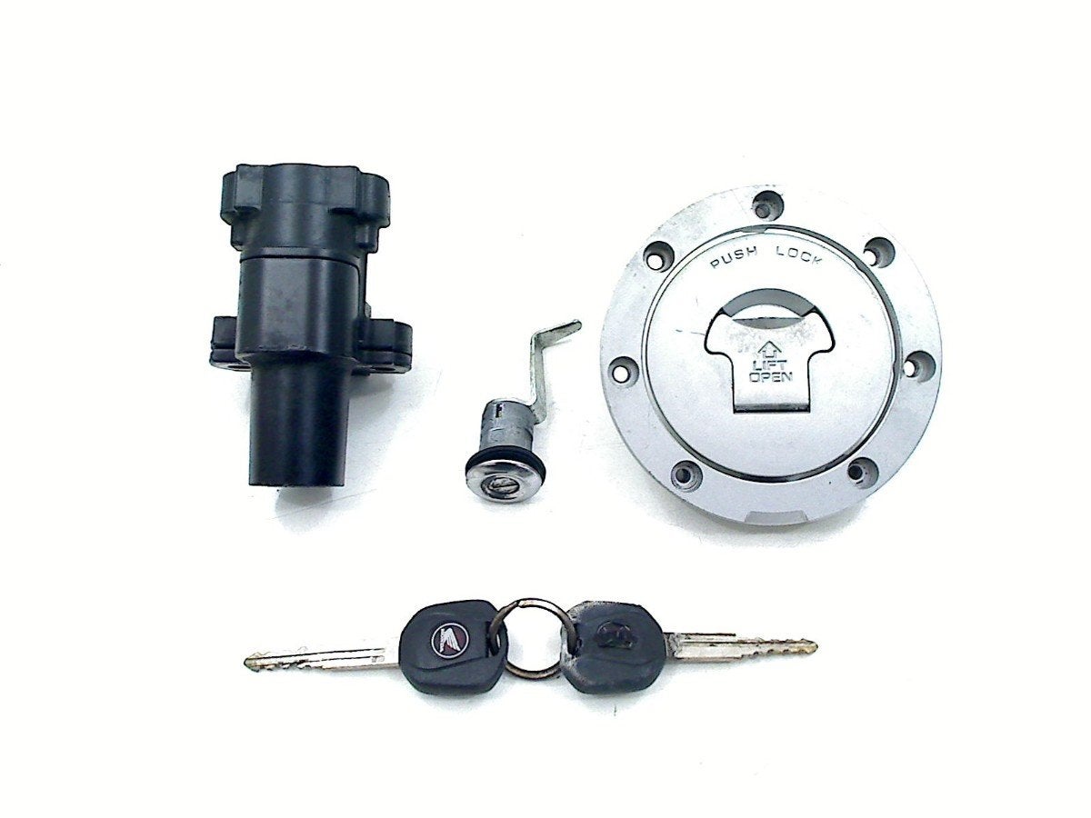 ENSEMBLE DE VERROU ET CYLINDRE DE PORTES Honda, Dhr. S. di Majo, Utilisé, Info@cama-motorparts.nl, P.J. Troelstraweg 8 8
3144 CX  MAASSLUIS, NL